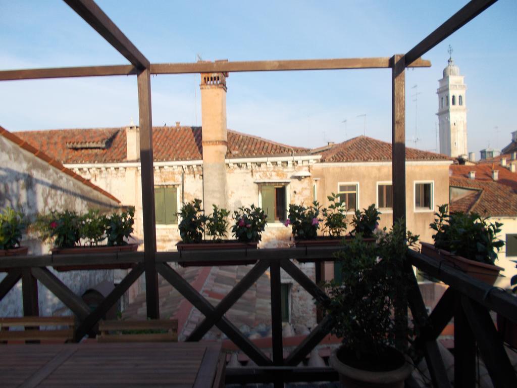 Ca Dei Libri Apartment Венеция Екстериор снимка